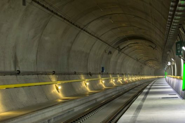 gotthardsky-upatni-tunel-1